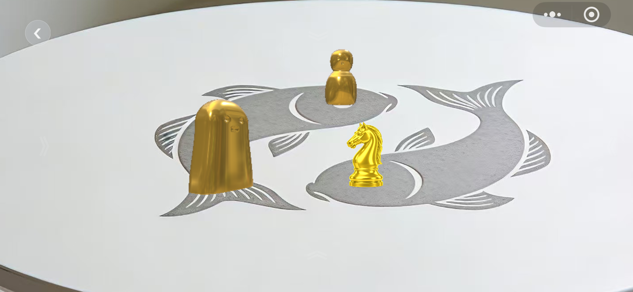 双鱼中的金色人物与棋马
